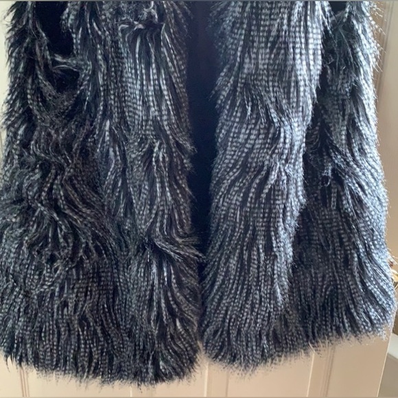 NWOT Fur Vest - Picture 2 of 5